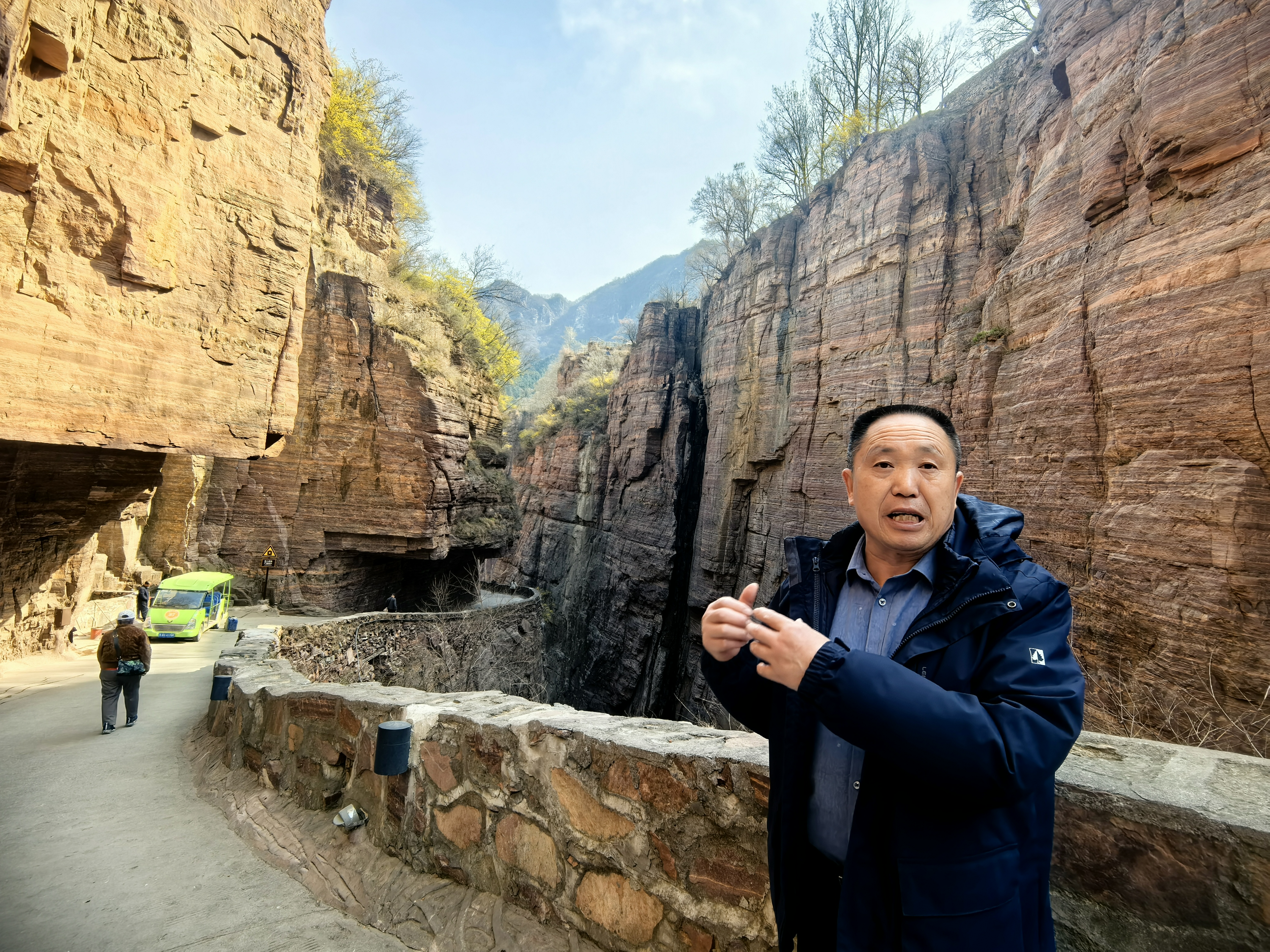 中原大地上的“红旗渠” | 辉县郭亮洞：绝壁变通途，山乡绽新颜 