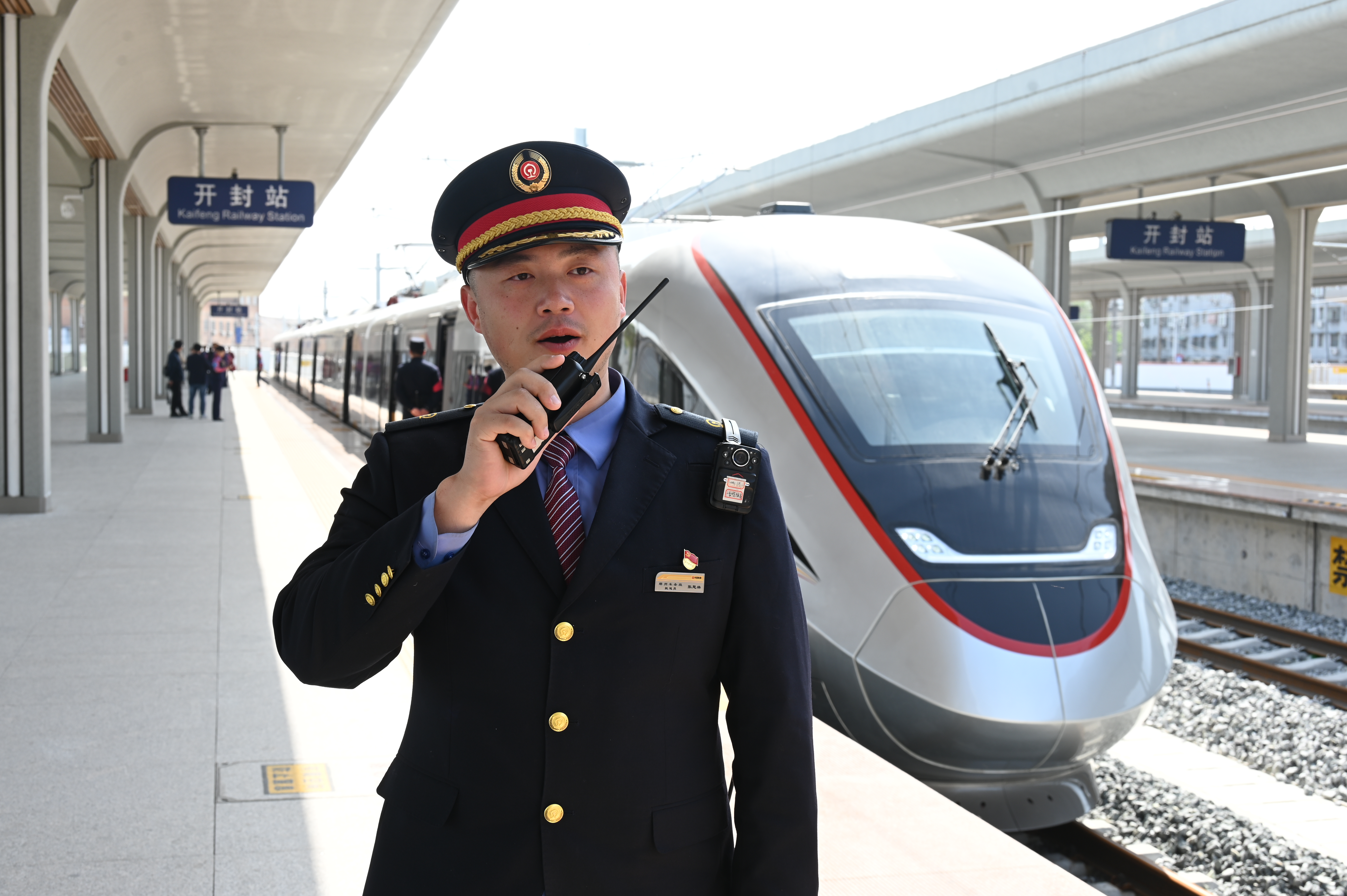 五一假期，國鐵集團(tuán)鄭州局累計發(fā)送旅客超440萬人，同比增長12.3%
