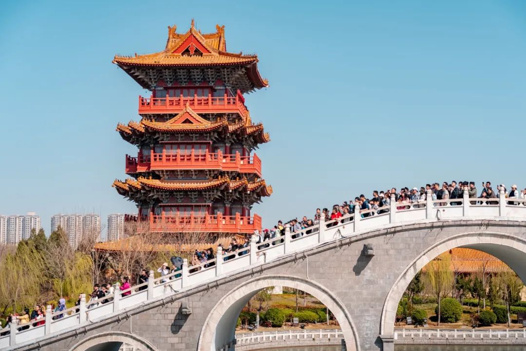 持續(xù)火熱！“五一”假期 河南接待游客6450.3萬人次、旅游收入371.1億元