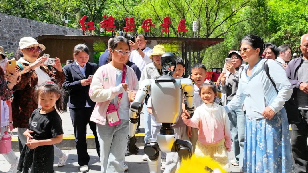 持續(xù)火熱！“五一”假期 河南接待游客6450.3萬人次、旅游收入371.1億元