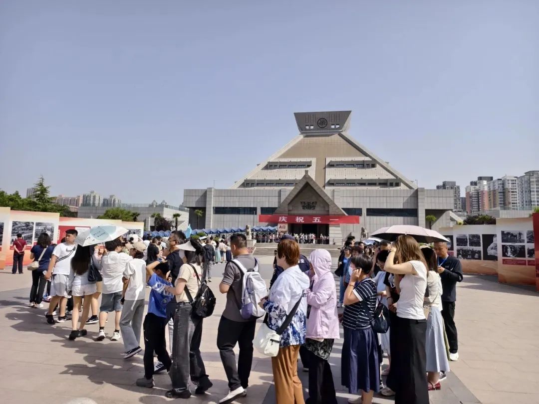 持續(xù)火熱！“五一”假期 河南接待游客6450.3萬人次、旅游收入371.1億元